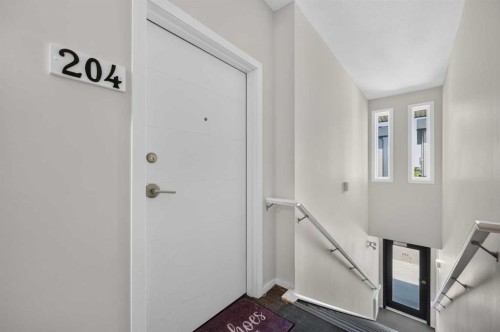 204-330 Redstone Ne, Calgary, AB 