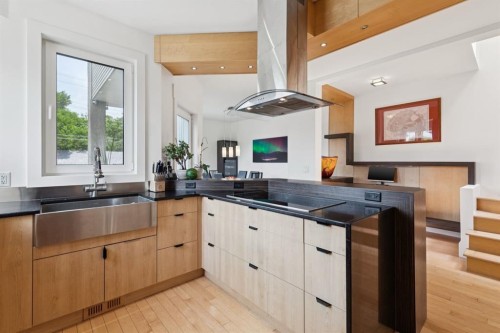 2344 Broadview Road Nw, Calgary, AB 