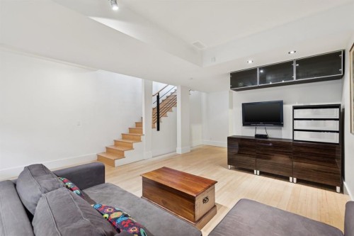 2344 Broadview Road Nw, Calgary, AB 