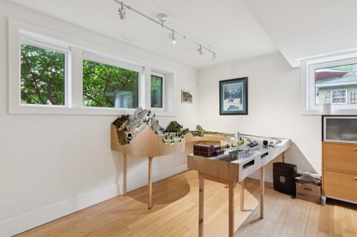 2344 Broadview Road Nw, Calgary, AB 