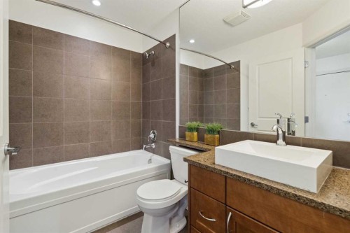 2604-211 13 Avenue Se, Calgary, AB - Indoor Photo Showing Bathroom
