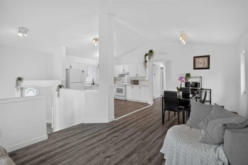 113 Mt Lorette Place Se, Calgary, AB 