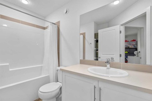 228 Livingston View Ne, Calgary, AB 