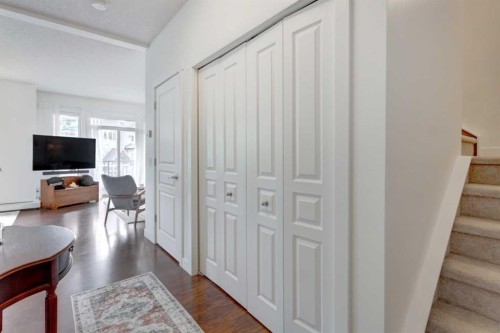 1222-211 Aspen Stone Boulevard Sw, Calgary, AB - Indoor Photo Showing Other Room
