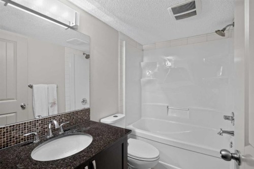 166 Hillcrest Circle Sw, Airdrie, AB 