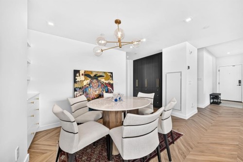 701-8445 Broadcast Avenue Sw, Calgary, AB - Indoor