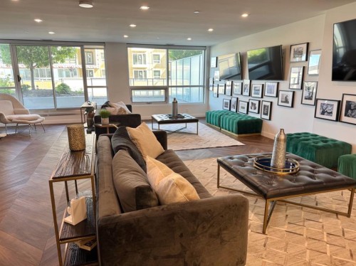 701-8445 Broadcast Avenue Sw, Calgary, AB - Indoor Photo Showing Living Room