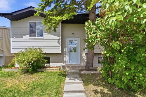 131 Fallswater Road Ne, Calgary, AB 