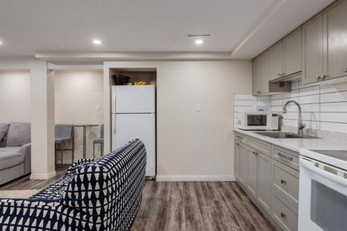 2024 43 Street Se, Calgary, AB 