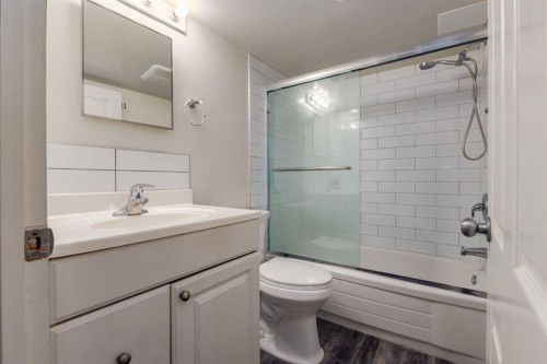 2024 43 Street Se, Calgary, AB 