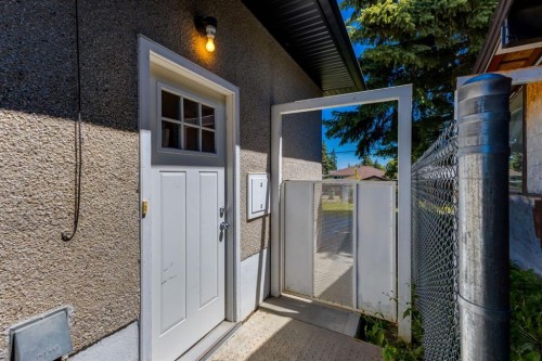 2024 43 Street Se, Calgary, AB 