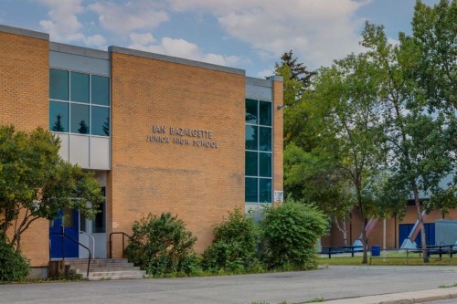 2024 43 Street Se, Calgary, AB 
