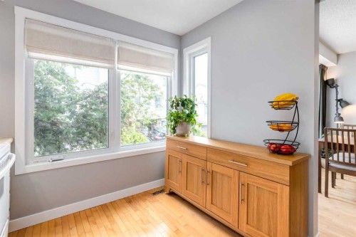 88 Coachway Gardens Sw, Calgary, AB 