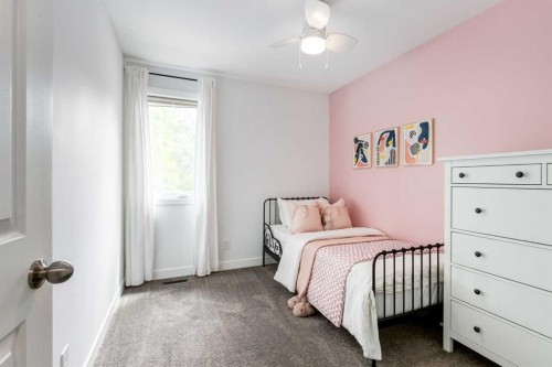 88 Coachway Gardens Sw, Calgary, AB 