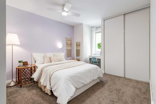 88 Coachway Gardens Sw, Calgary, AB 