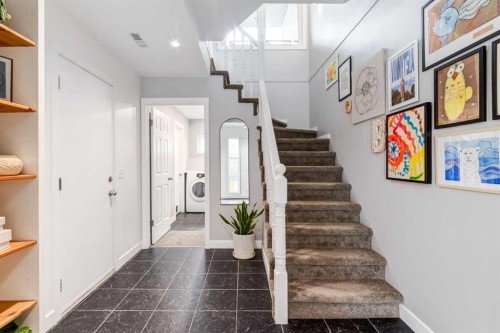 88 Coachway Gardens Sw, Calgary, AB 
