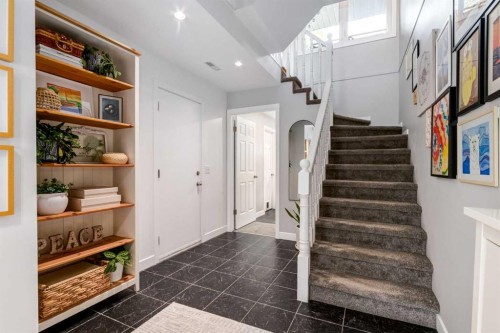 88 Coachway Gardens Sw, Calgary, AB 