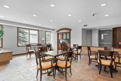 220-8 Prestwick Pond Terrace Se, Calgary, AB - Indoor Photo Showing Dining Room