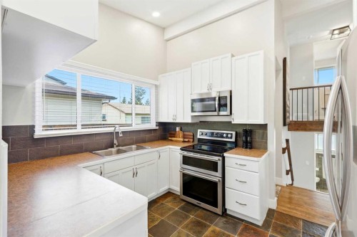 2516 63 Avenue Sw, Calgary, AB 