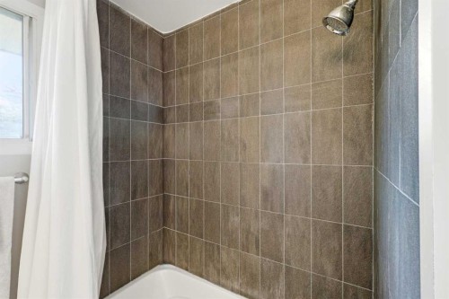 2516 63 Avenue Sw, Calgary, AB 