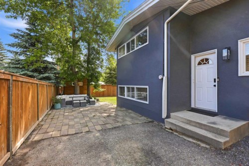2516 63 Avenue Sw, Calgary, AB 