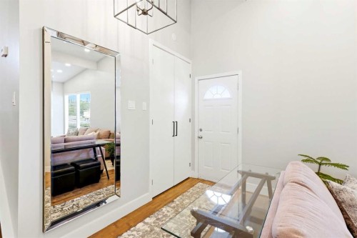2516 63 Avenue Sw, Calgary, AB 