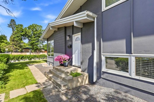 2516 63 Avenue Sw, Calgary, AB 
