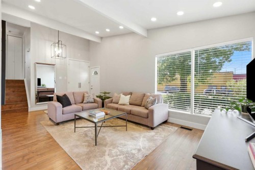 2516 63 Avenue Sw, Calgary, AB 