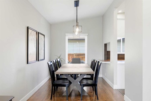 2516 63 Avenue Sw, Calgary, AB 