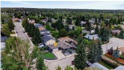 104 Silver Springs Green NW Calgary, AB T3B 3Y9