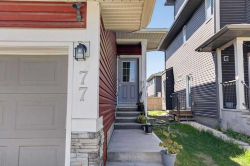 77 Saddlestone Place Ne, Calgary, AB 