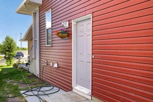 77 Saddlestone Place Ne, Calgary, AB 