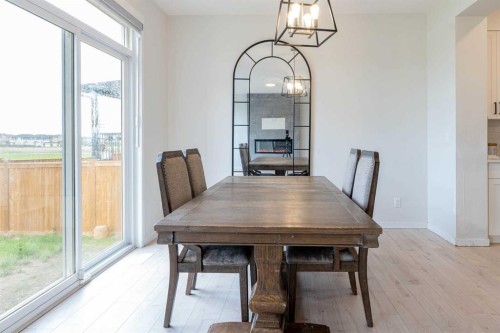 915 Corner Meadows Way Ne, Calgary, AB 