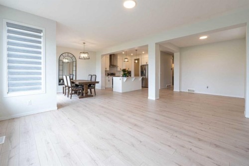 915 Corner Meadows Way Ne, Calgary, AB 