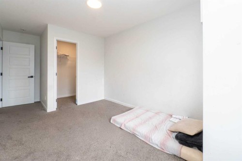 915 Corner Meadows Way Ne, Calgary, AB 