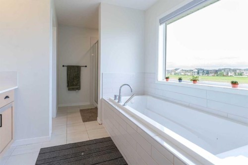 915 Corner Meadows Way Ne, Calgary, AB 