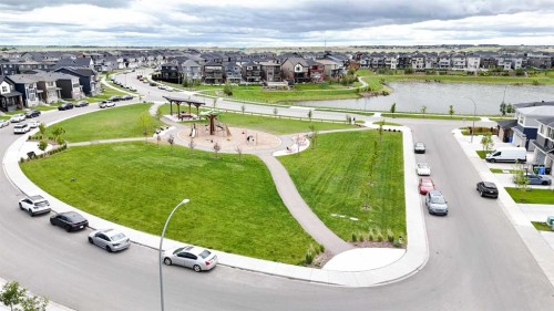 915 Corner Meadows Way Ne, Calgary, AB 