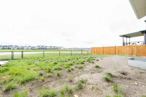 915 Corner Meadows Way Ne, Calgary, AB 