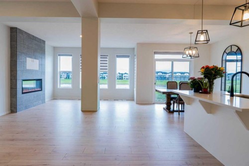 915 Corner Meadows Way Ne, Calgary, AB 