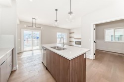 4 Heritage Mews Cochrane, AB T4C 2J8
