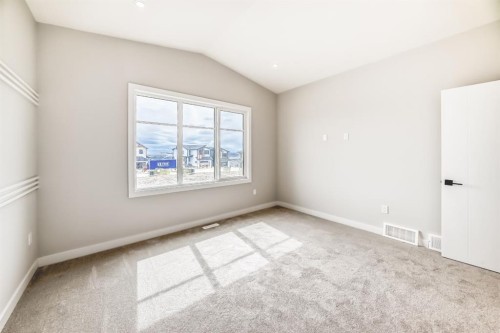 4 Heritage Mews, Cochrane, AB 