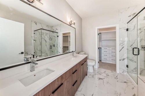 4 Heritage Mews, Cochrane, AB 