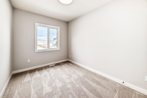 4 Heritage Mews, Cochrane, AB 