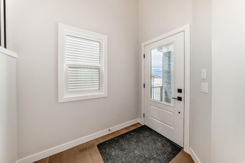4 Heritage Mews, Cochrane, AB 