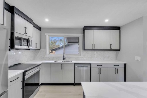 3211 60 Street Ne, Calgary, AB 