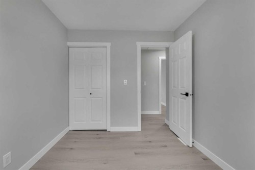 3211 60 Street Ne, Calgary, AB 
