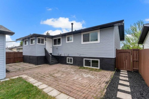 3211 60 Street Ne, Calgary, AB 