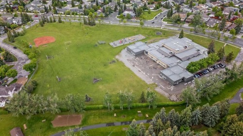 73 Sunvale Crescent Se, Calgary, AB 