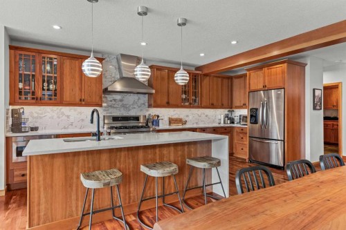 634 4 Street, Canmore, AB - Indoor Photo Showing Kitchen
