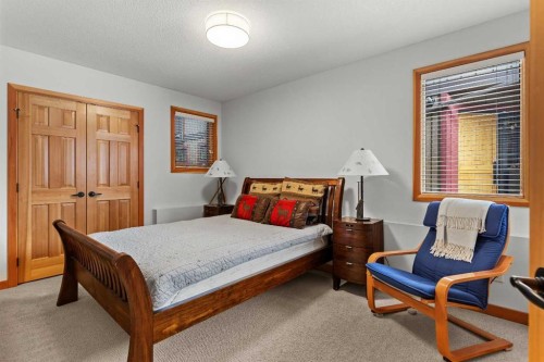 634 4 Street, Canmore, AB - Indoor Photo Showing Bedroom